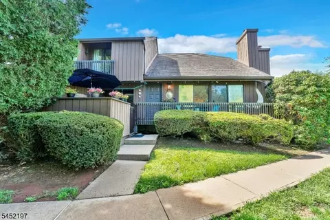 183 Kingsberry Dr, Somerset, NJ 08873
