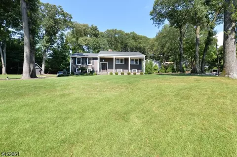 769 Hickory Hill Rd, Wyckoff, NJ 07481