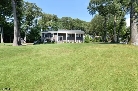 769 Hickory Hill Rd, Wyckoff, NJ 07481