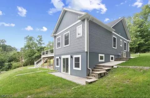 912 Spruce Trl, Newton, NJ 07860