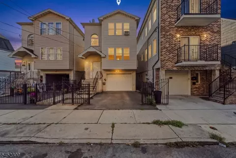 629 S 18th St, Newark, NJ 07103