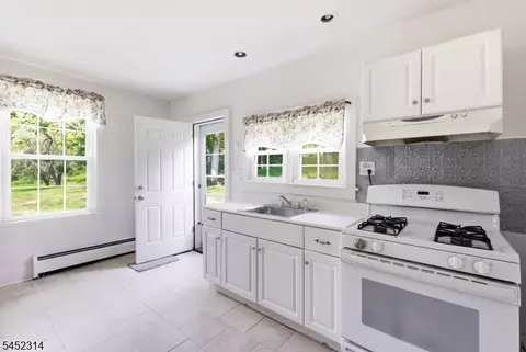 Kitchen - 58-62 Nj Rte31 N Johnson Ave, Hampton, NJ 08827 photo 1 of 1