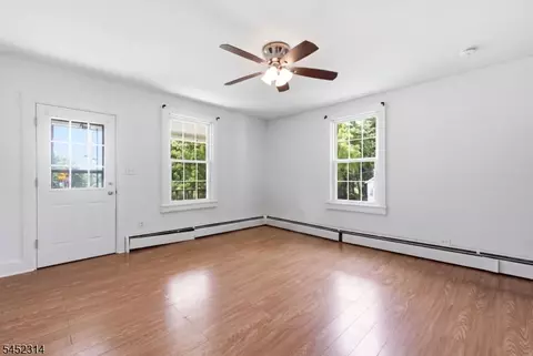 Living - 58-62 Nj Rte31 N Johnson Ave, Hampton, NJ 08827 photo 2 of 4