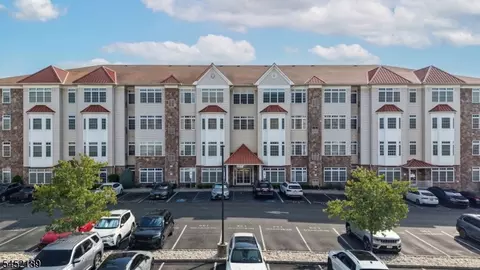 102 Elizabeth Ave #309, Linden, NJ 07036
