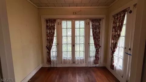 Entry Way - 1008-10 E Front St, Plainfield, NJ 07062 photo 6 of 6