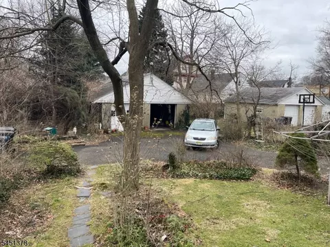 Exterior - 1008-10 E Front St, Plainfield, NJ 07062 photo 2 of 6