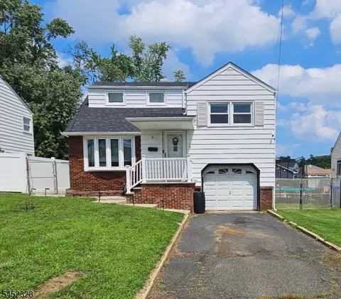 4 Carter Pl, Parlin, NJ 08859