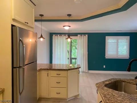 5 Sugar Loaf Ct #8, Vernon, NJ 07462