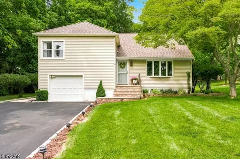 24 Stony Brook Rd, Rockaway, NJ 07866