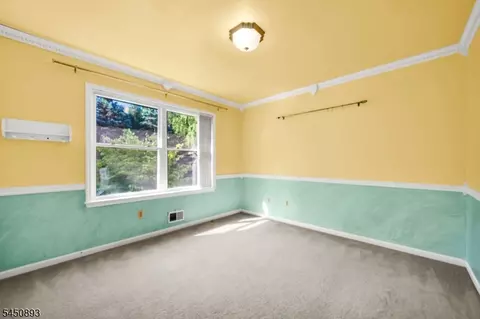 Bedroom - 5 Pegasus Pl, Hackettstown, NJ 07840 photo 5 of 5