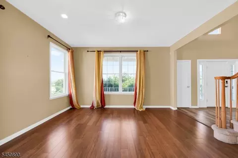 Living - 5 Pegasus Pl, Hackettstown, NJ 07840 photo 1 of 5