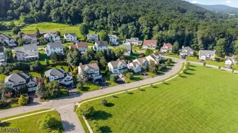 View/Area - 5 Pegasus Pl, Hackettstown, NJ 07840 photo 2 of 4