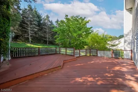 Exterior - 5 Pegasus Pl, Hackettstown, NJ 07840 photo 5 of 9