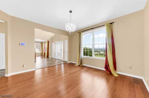 Living - 5 Pegasus Pl, Hackettstown, NJ 07840 photo 4 of 5