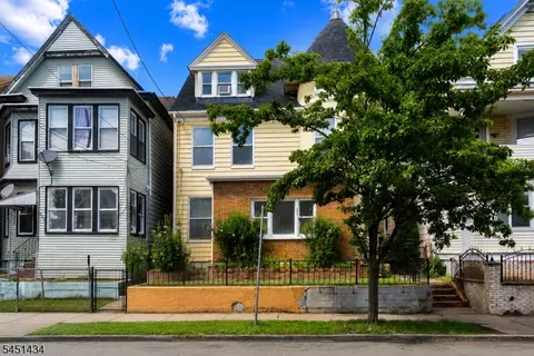 239 17th Ave, Paterson, NJ 07504
