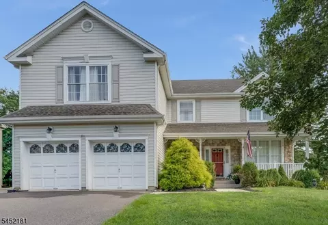 13 Grant Way, Phillipsburg, NJ 08865