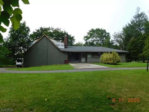 211 Pickle Rd, Califon, NJ 07830