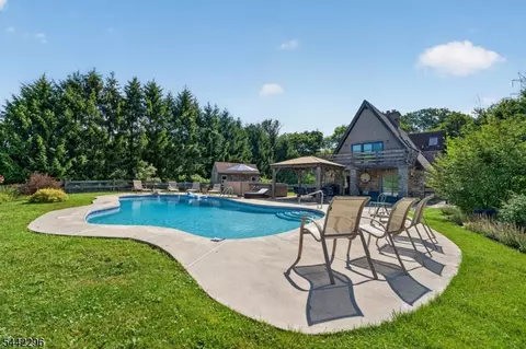 Exterior - 339 Hackett Rd, Hampton, NJ 08827 photo 5 of 9