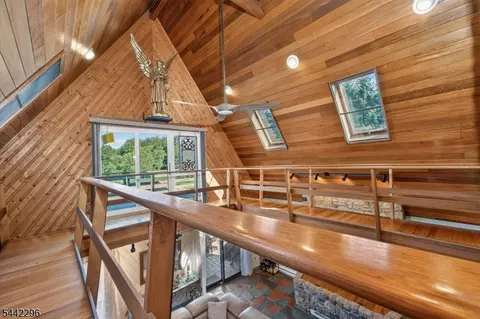 Entry Way - 339 Hackett Rd, Hampton, NJ 08827 photo 1 of 2
