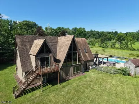 Exterior - 339 Hackett Rd, Hampton, NJ 08827 photo 2 of 9
