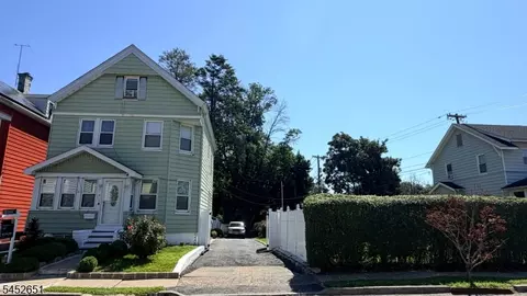 14 Dodd Ter, East Orange, NJ 07017