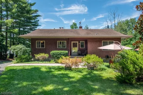 131 S Ridgedale Ave, East Hanover, NJ 07936