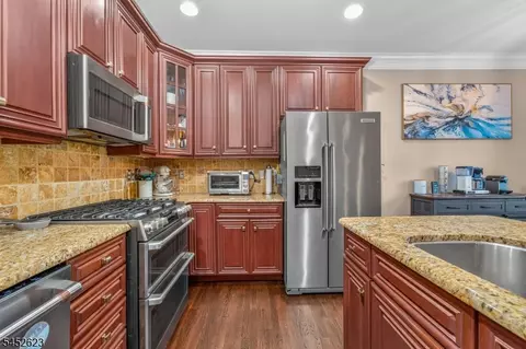 Kitchen - 126 Albert Dr, Clinton, NJ 08809 photo 1 of 3