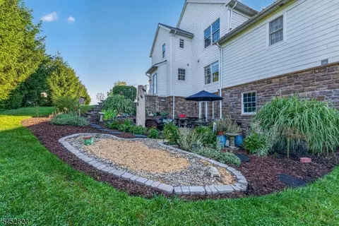 Exterior - 126 Albert Dr, Clinton, NJ 08809 photo 6 of 6