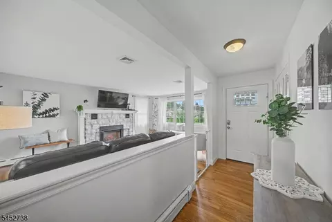 Entry Way - 21 Struble Ln, Rockaway Twp, NJ 07866 photo 1 of 8