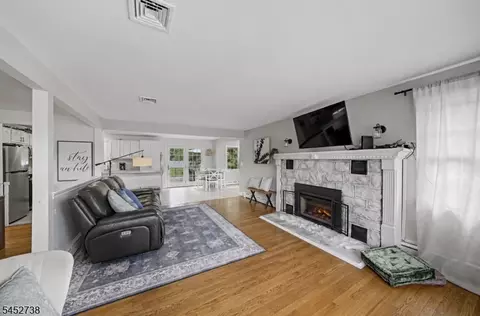 Living - 21 Struble Ln, Rockaway Twp, NJ 07866 photo 1 of 2
