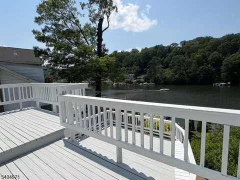 38 W River Styx Rd, Hopatcong, NJ 07843