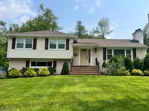 21 Oak Ridge Rd, Berkeley Heights, NJ 07922