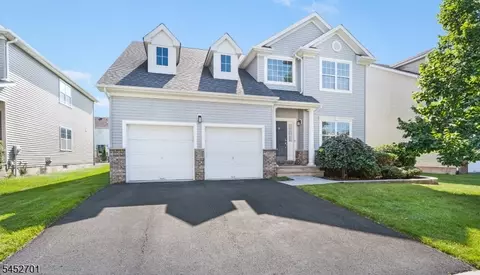 10 Willocks Cir, Somerset, NJ 08873