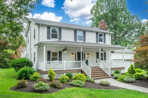 8 Southview Rd, Randolph, NJ 07869