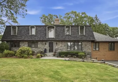 Exterior - 203 Harwood Pl, Paramus, NJ 07652 photo 2 of 9