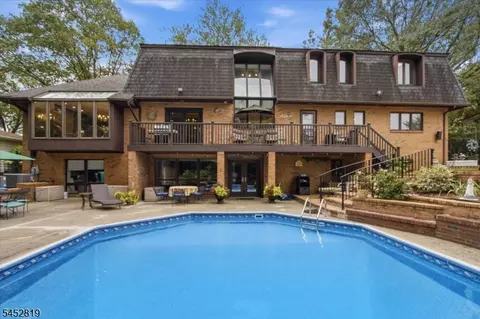 Exterior - 203 Harwood Pl, Paramus, NJ 07652 photo 8 of 9