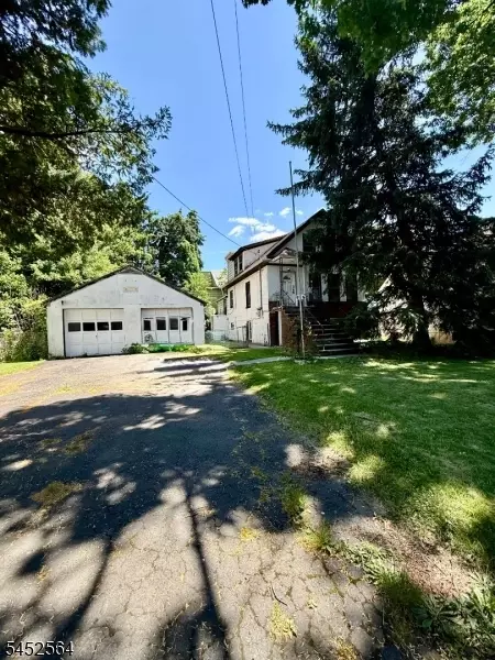 39 Kennebec St, Clifton, NJ 07013