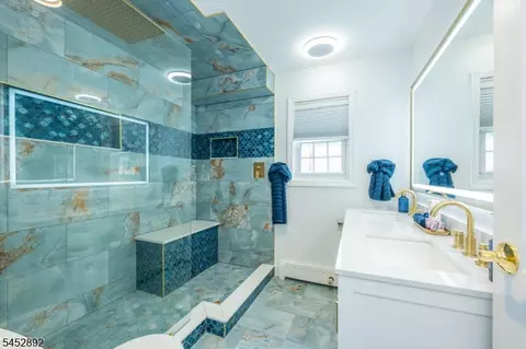 Bath - 1247 Valley Rd # A, Wayne, NJ 07470 photo 1 of 3