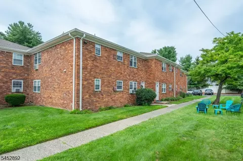 Exterior - 1247 Valley Rd # A, Wayne, NJ 07470 photo 4 of 4