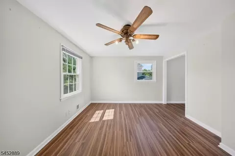 647 Cook Ave, Middlesex, NJ 08846 photo 14