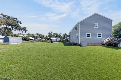 647 Cook Ave, Middlesex, NJ 08846 photo 33