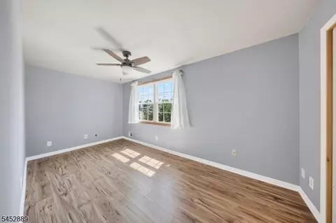 647 Cook Ave, Middlesex, NJ 08846 photo 18