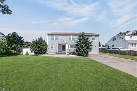 647 Cook Ave, Middlesex, NJ 08846 photo 2