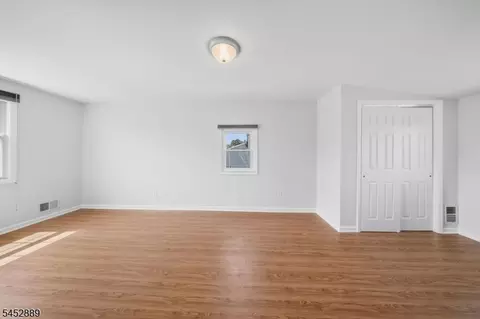 647 Cook Ave, Middlesex, NJ 08846 photo 21