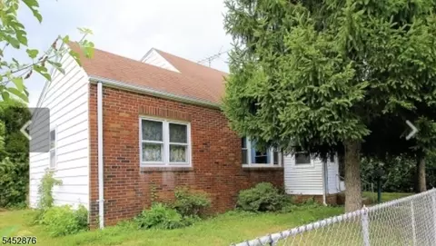 224 S 8th Ave #2, Manville, NJ 08835