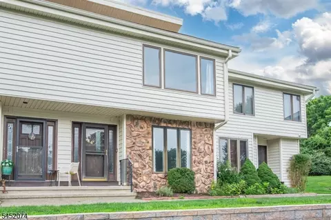 244 Cheyenne Rd, Lafayette, NJ 07848