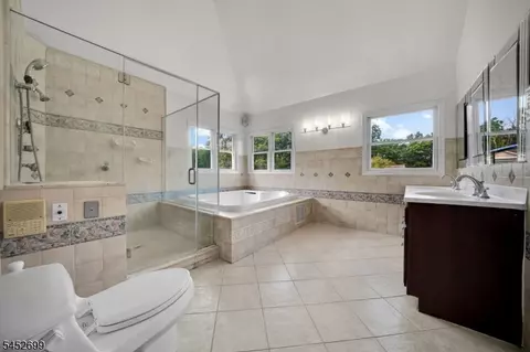 Bath - 20 Normandy Rd, Pine Brook, NJ 07058 photo 3 of 5