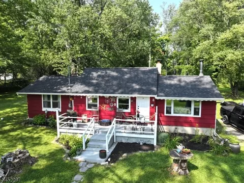 5 Shaytown Rd, Sandyston, NJ 07827