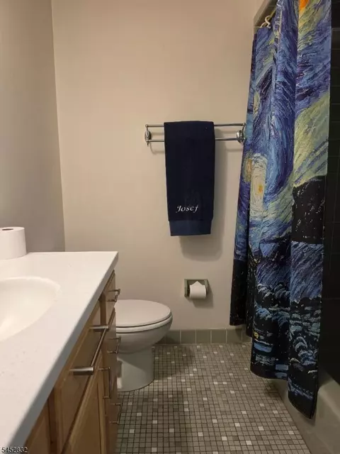 Bath - 154 Hillside Ave, Bridgewater, NJ 08807 photo 5 of 5