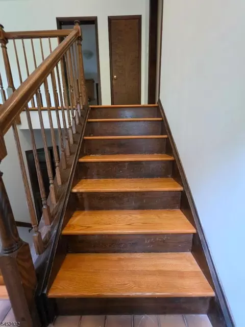 Entry Way - 154 Hillside Ave, Bridgewater, NJ 08807 photo 4 of 4